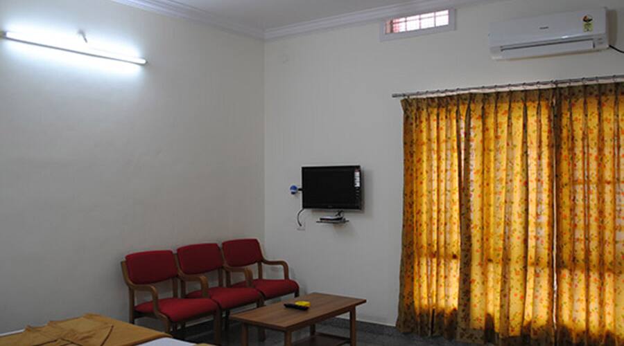 Queens Comfort Stay, Mysore 3